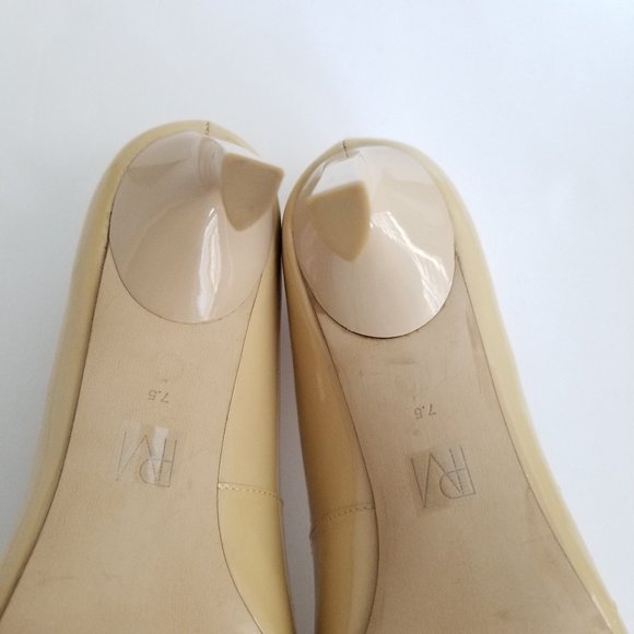 NEW Pelle Moda neutral leather pumps (size 7.5) - Picture 9 of 14